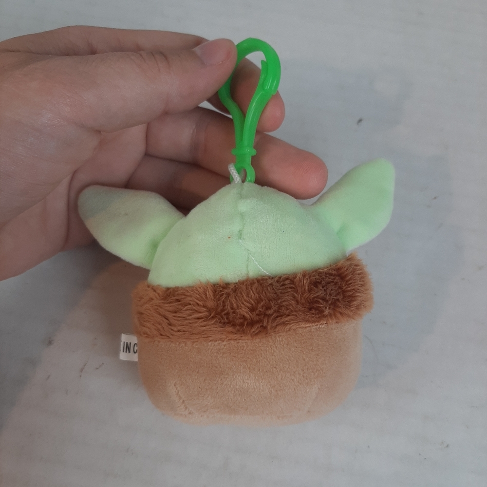 🔥Mandalorian Grogu Plush Keychain Clip - Picture 2 of 2